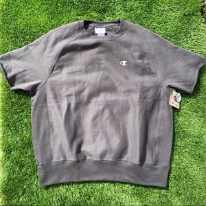 NWT! Champion Sweatshirt Short Sleeve